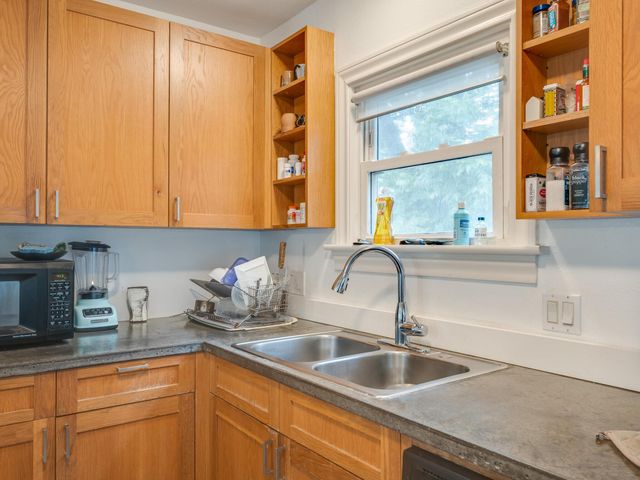 746 Springdale RD, Austin, TX 78702