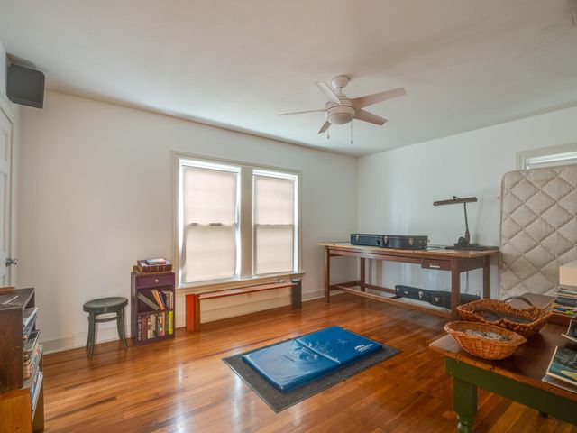 746 Springdale RD, Austin, TX 78702