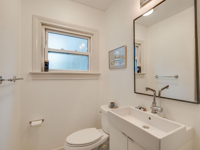 746 Springdale RD, Austin, TX 78702