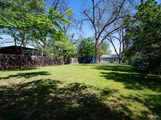 746 Springdale RD, Austin, TX 78702