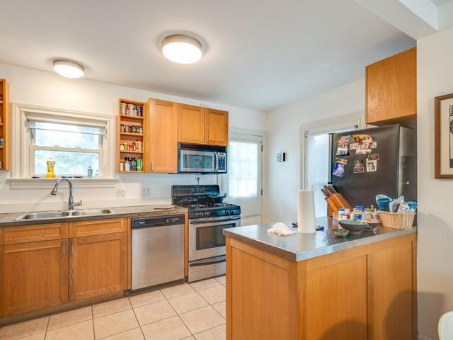 746 Springdale RD, Austin, TX 78702