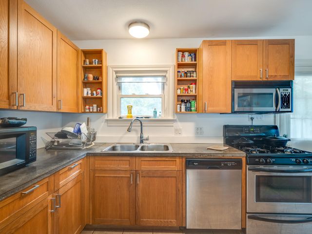 746 Springdale RD, Austin, TX 78702