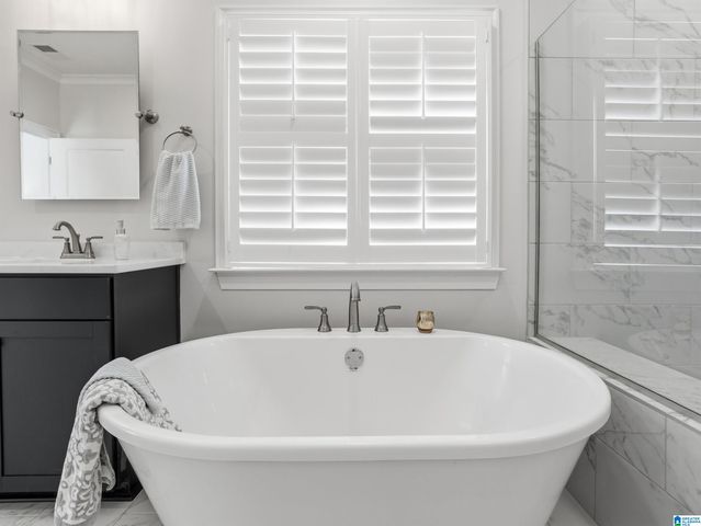 553 GRIFFIN LAKE TRACE, Birmingham, AL 35242