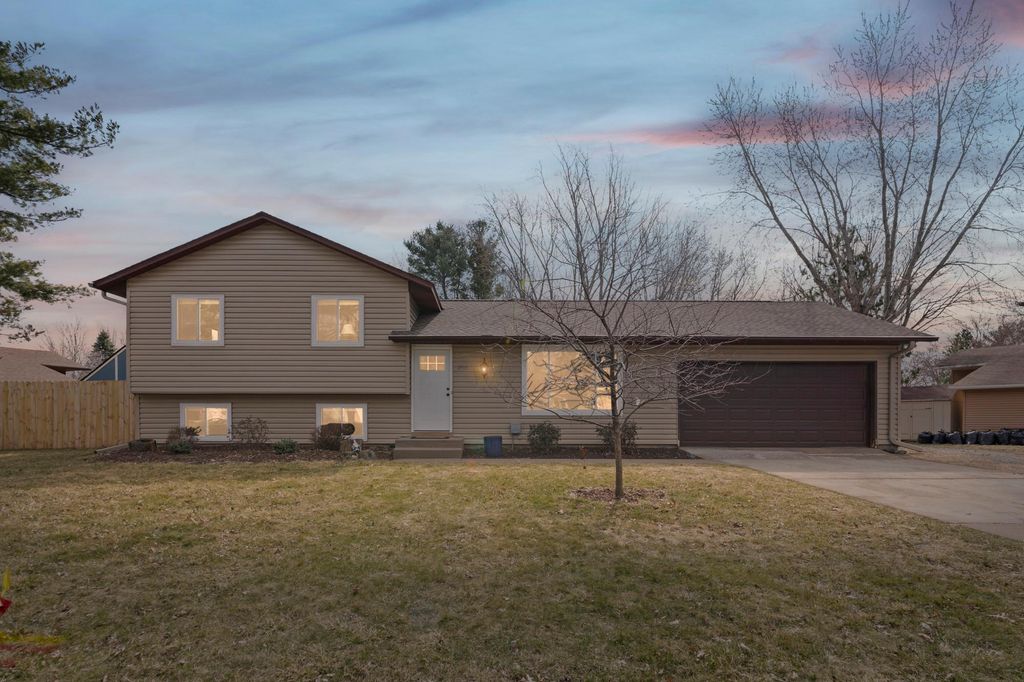 2639 Fairlawn Drive, Stillwater, MN 55082