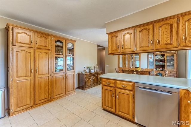 18397 Highway Hh, Lebanon, MO 65536