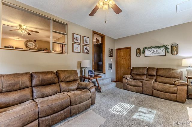 18397 Highway Hh, Lebanon, MO 65536