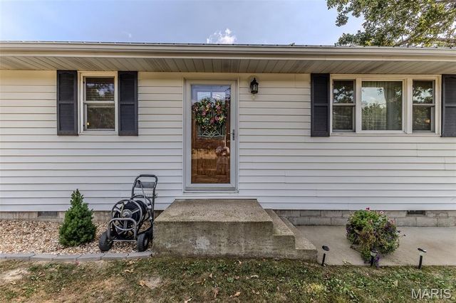 18397 Highway Hh, Lebanon, MO 65536