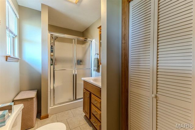 18397 Highway Hh, Lebanon, MO 65536