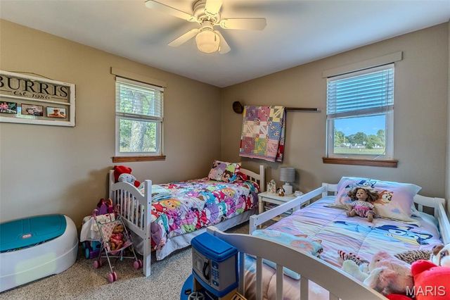 18397 Highway Hh, Lebanon, MO 65536