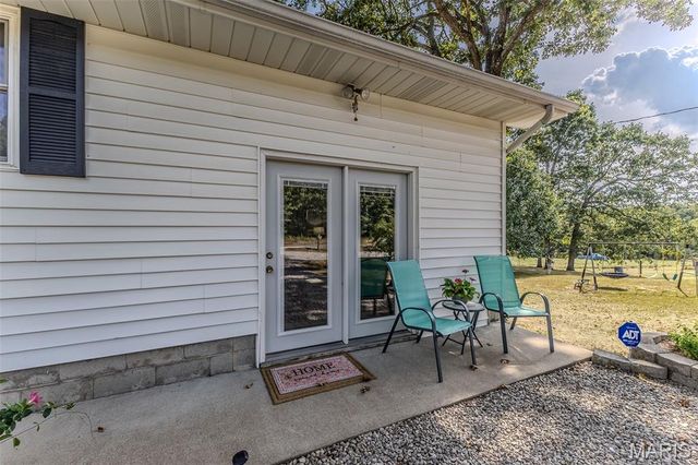 18397 Highway Hh, Lebanon, MO 65536