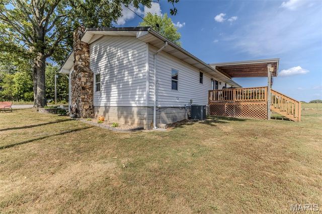 18397 Highway Hh, Lebanon, MO 65536