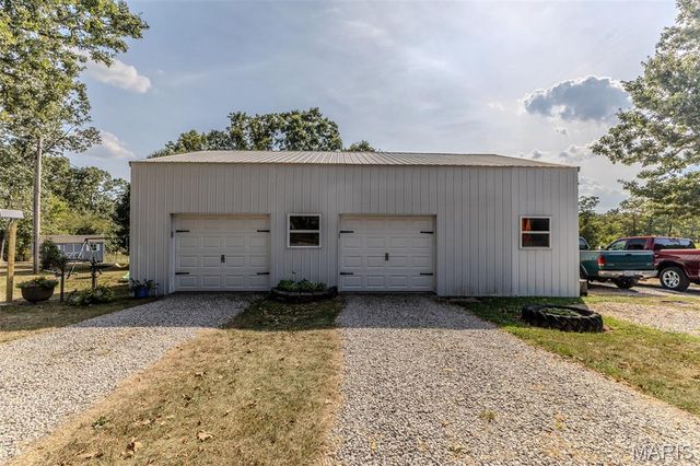 18397 Highway Hh, Lebanon, MO 65536