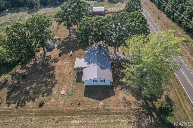 18397 Highway Hh, Lebanon, MO 65536