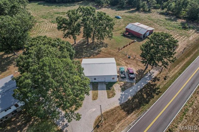 18397 Highway Hh, Lebanon, MO 65536