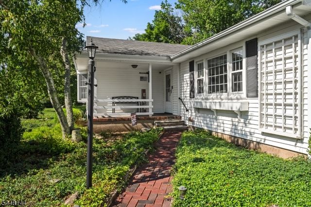 99 Duval St, Bridgewater Twp., NJ 08807