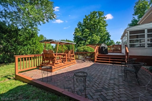 99 Duval St, Bridgewater Twp., NJ 08807