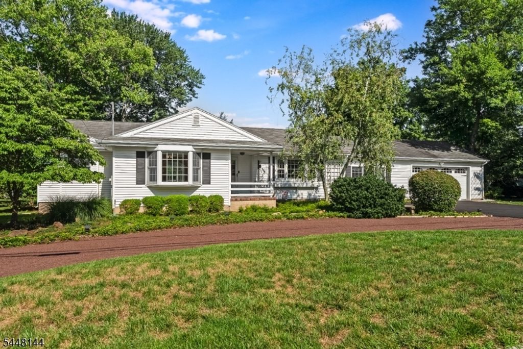 99 Duval St, Bridgewater Twp., NJ 08807