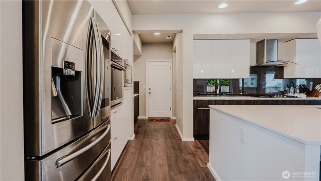 24028 SE 258th Way, Maple Valley, WA 98038