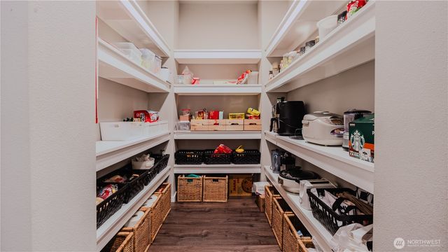 24028 SE 258th Way, Maple Valley, WA 98038