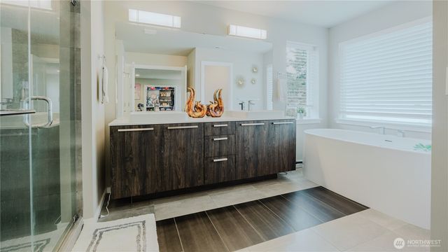 24028 SE 258th Way, Maple Valley, WA 98038