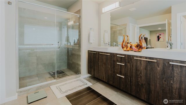 24028 SE 258th Way, Maple Valley, WA 98038