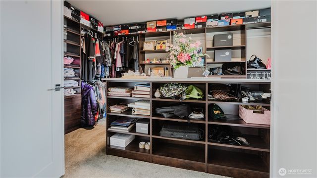 24028 SE 258th Way, Maple Valley, WA 98038