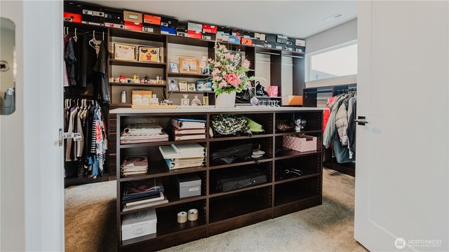 24028 SE 258th Way, Maple Valley, WA 98038