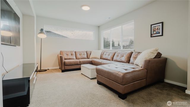 24028 SE 258th Way, Maple Valley, WA 98038