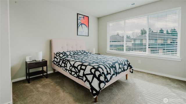 24028 SE 258th Way, Maple Valley, WA 98038