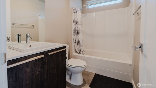 24028 SE 258th Way, Maple Valley, WA 98038