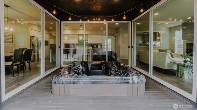 24028 SE 258th Way, Maple Valley, WA 98038