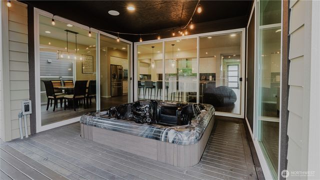 24028 SE 258th Way, Maple Valley, WA 98038