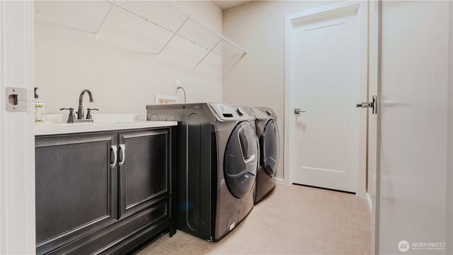 24028 SE 258th Way, Maple Valley, WA 98038