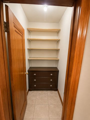 1822 S 55th Avenue, Cicero, IL 60804