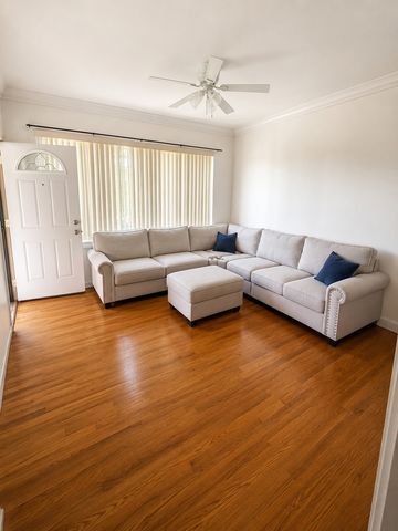 1822 S 55th Avenue, Cicero, IL 60804