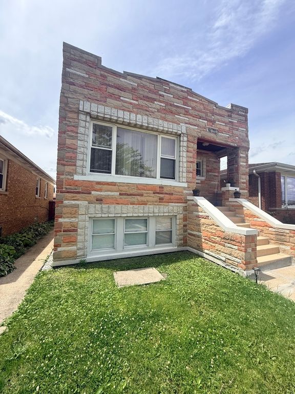 1822 S 55th Avenue, Cicero, IL 60804