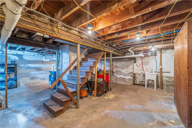 300 Vine Street, Pawtucket, RI 02861