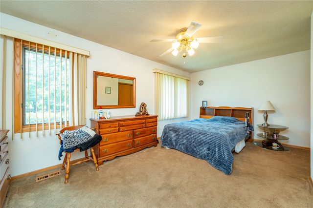 6993 NW 6th Drive, Ankeny, IA 50023