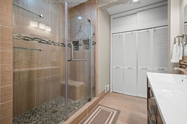 4 Jasmine Lane, Charleston, WV 25314