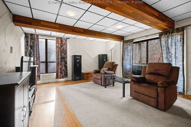 4 Jasmine Lane, Charleston, WV 25314