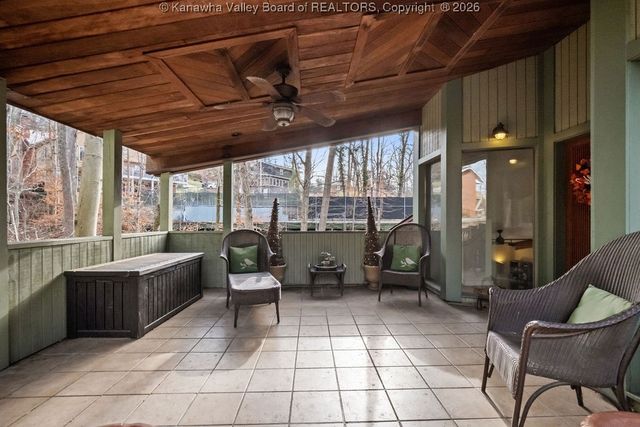 4 Jasmine Lane, Charleston, WV 25314