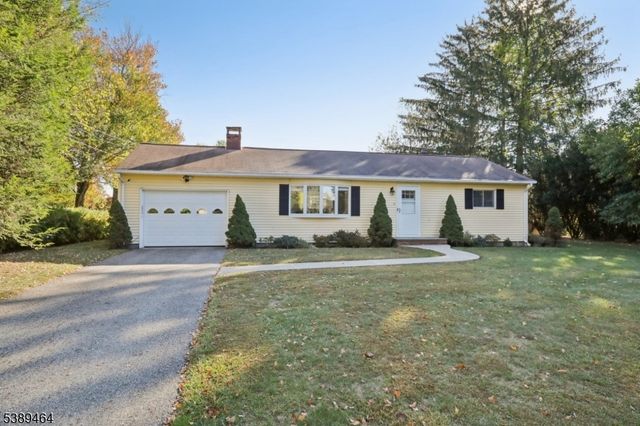 6 Mohawk Trl, West Milford Twp., NJ 07480
