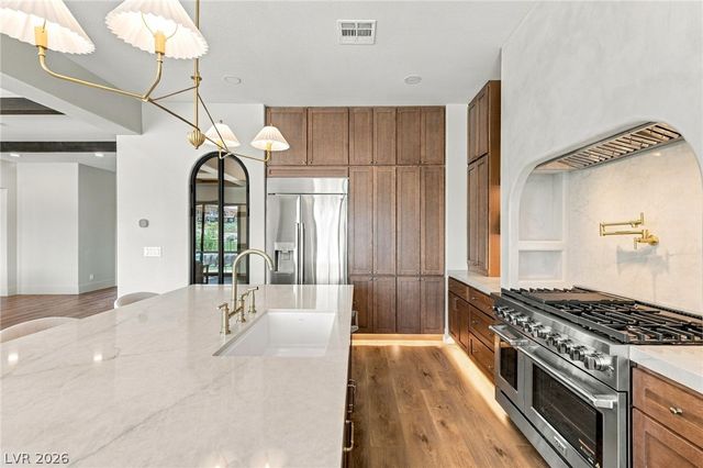 11533 Glowing Sunset Lane, Las Vegas, NV 89135