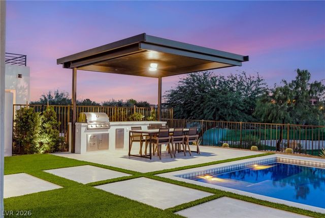 11533 Glowing Sunset Lane, Las Vegas, NV 89135