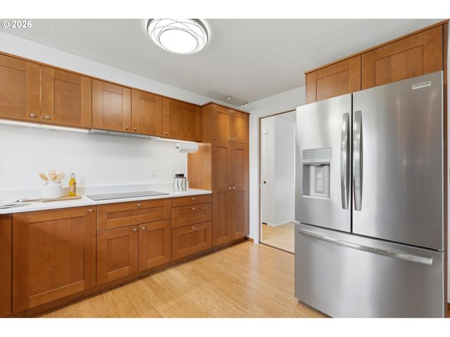 7460 Sw ELMWOOD St, Portland, OR 97223