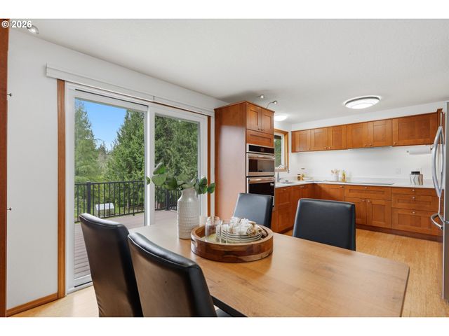 7460 Sw ELMWOOD St, Portland, OR 97223