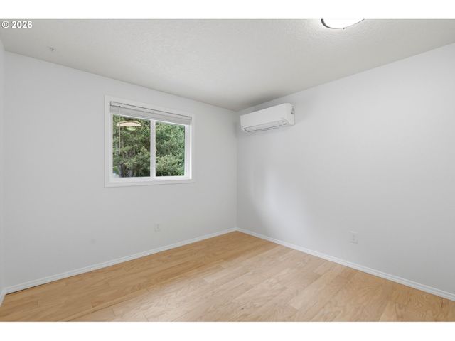 7460 Sw ELMWOOD St, Portland, OR 97223