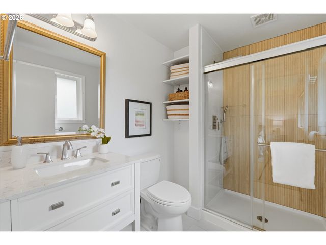 7460 Sw ELMWOOD St, Portland, OR 97223