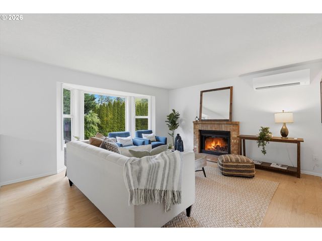 7460 Sw ELMWOOD St, Portland, OR 97223