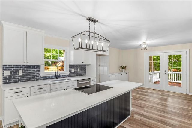 2021 Warwickshire Drive, Greensboro, NC 27455
